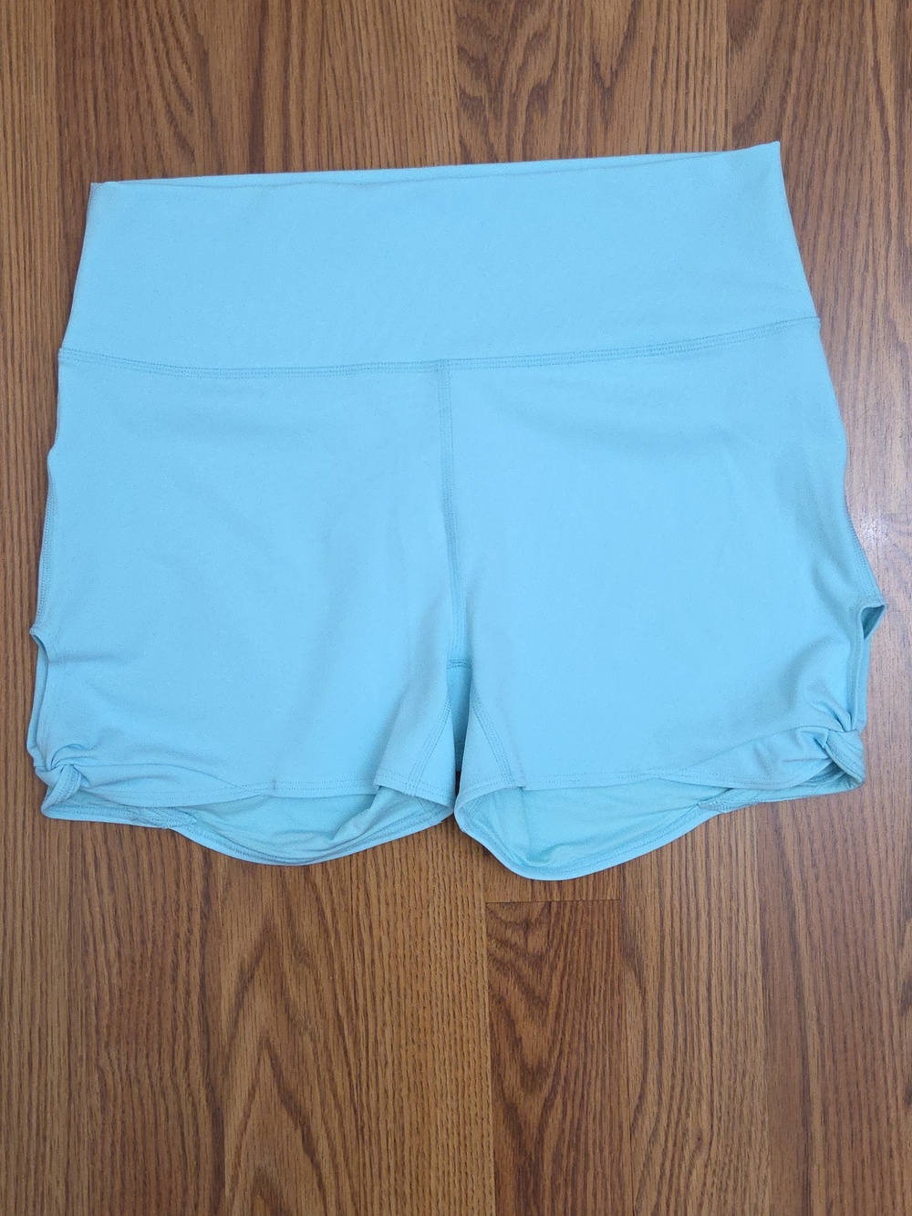 NWT Fabletics Pureluxe Oasis High-Waisted Twist Shorts 3"/ Large